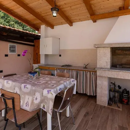 Casa Diana Kaštelir